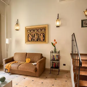 https://cappellari-interno-4-campo-de-fiori.it-romehotels.com