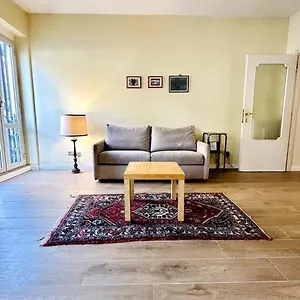 https://hostme-piazza-di-spagna-apartament.it-romehotels.com